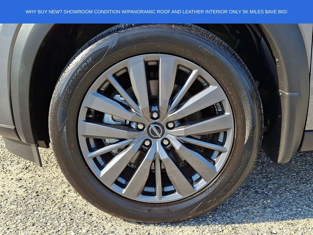 2025 Nissan Pathfinder SL