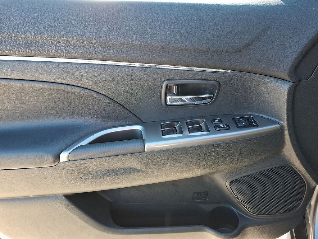 2023 Mitsubishi Outlander Sport Base