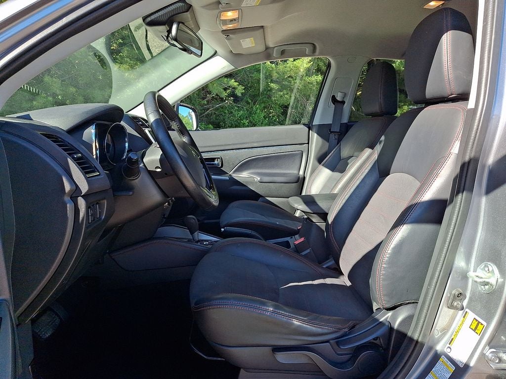 2023 Mitsubishi Outlander Sport Base