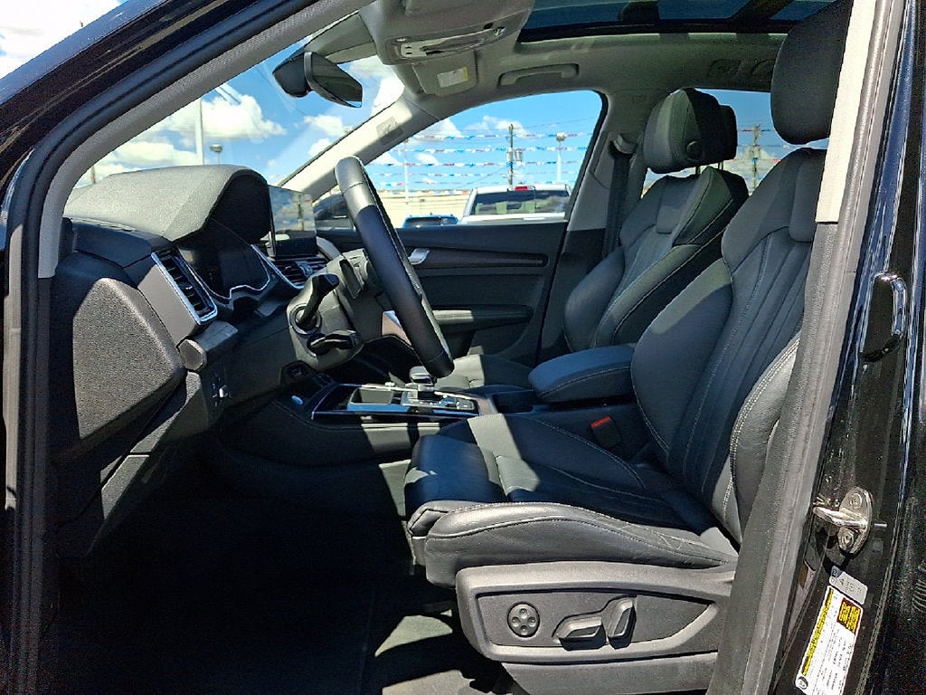 2024 Audi Q5 45 S line Premium quattro