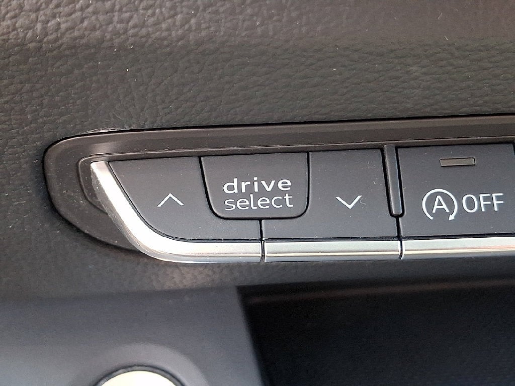 2024 Audi Q5 45 S line Premium quattro