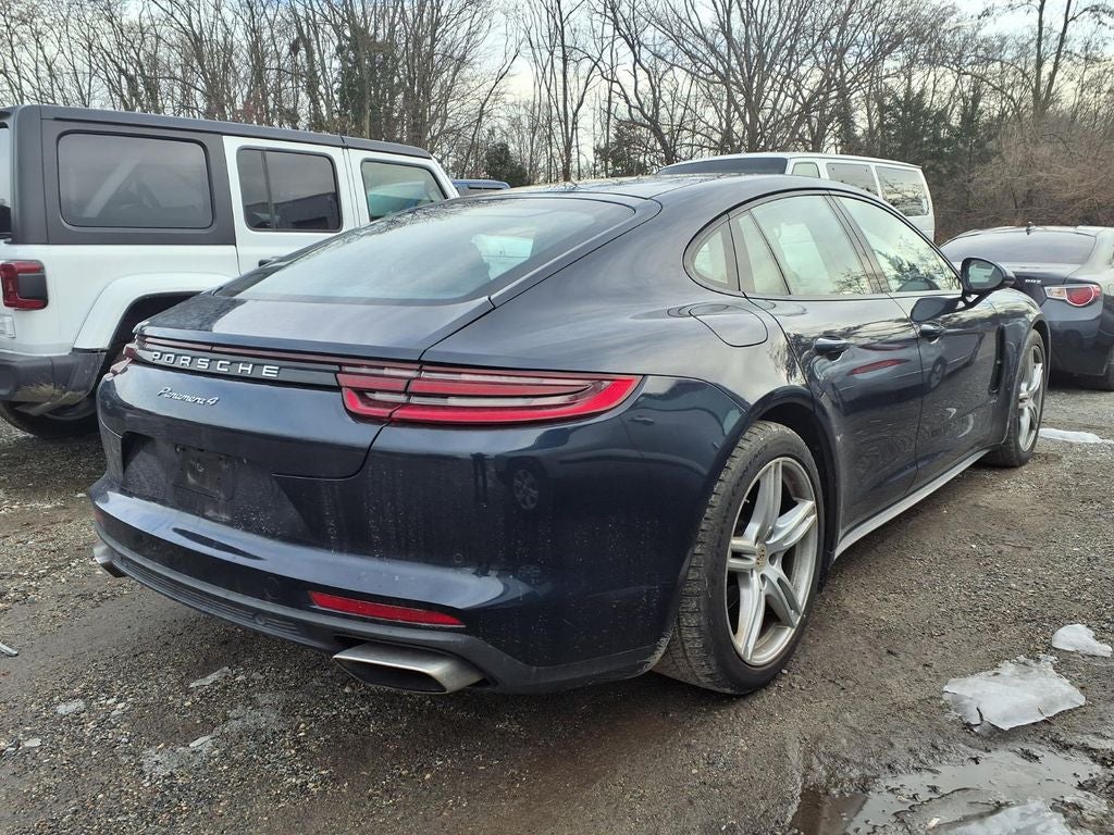 2018 Porsche Panamera 4