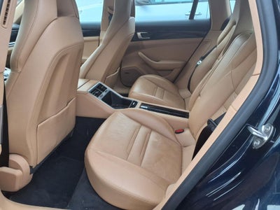 2018 Porsche Panamera 4