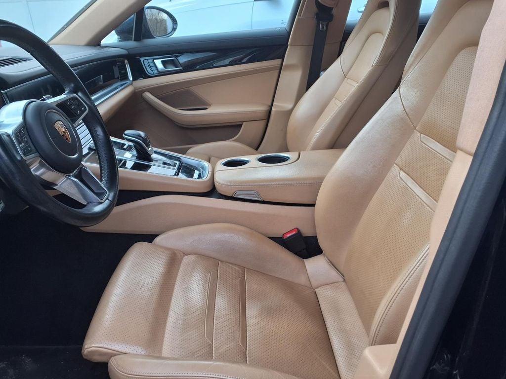 2018 Porsche Panamera 4