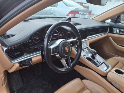 2018 Porsche Panamera 4